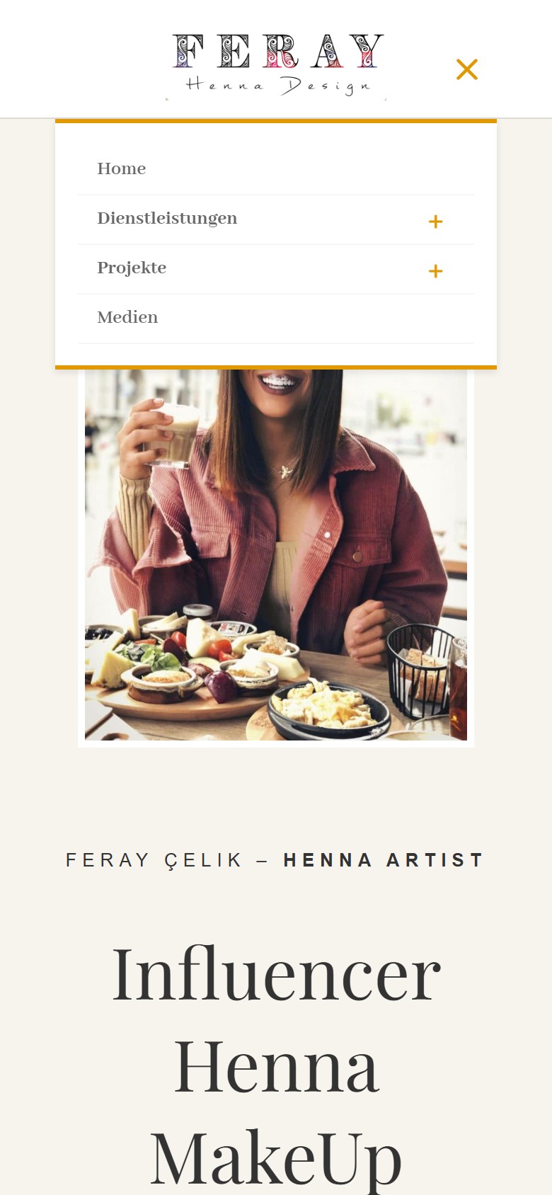 Website von Feray Henna Design in der Handyansicht mit geöffnetem Menü